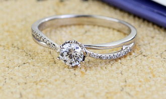 169元小方糖戒指惊艳上市，顾客惊叹：媲美钻戒，性价比爆表！