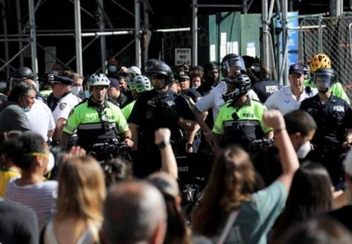 纽约街头实验：5分钟无电脑，诚信考验路人拿走率揭秘