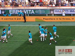 激情碰撞，英格兰 vs 塞内加尔足球赛现场直击