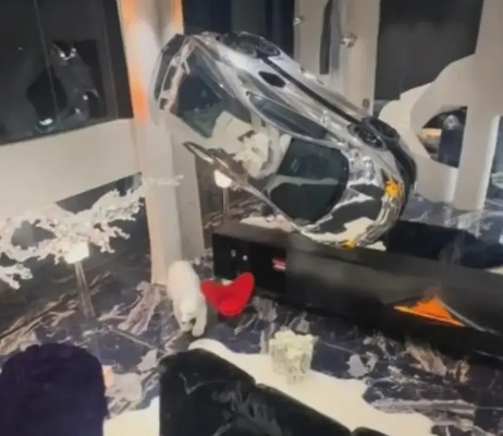 网红豪宅遭洗劫：PS5与新房同落空，网红损失惨重！