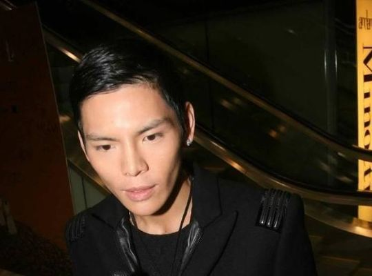 亿金砸向佐仍捧不红，揭秘演艺圈罕见现象