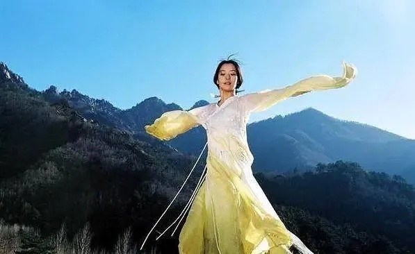 成龙金喜善再续神话？韩媒曝神话2合作细节，玩家等的千年之恋要来了？