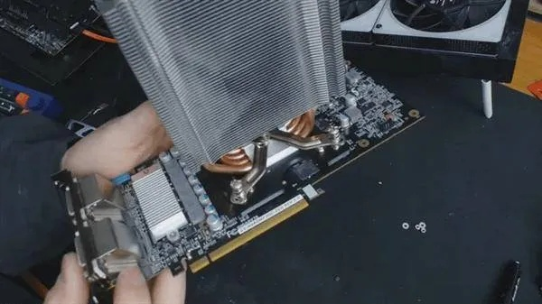 CPU风冷变显卡水冷，GTX 960性能猛增17%，水冷魔改新突破！