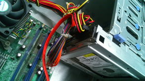 机箱里藏了只失踪3年的螃蟹？玩家拆装机的离奇发现，揭开硬件保养的隐形大坑