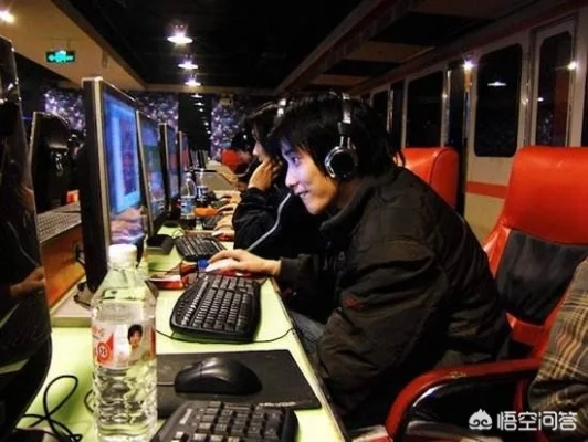 昔日重现≠炒冷饭，我用3款冷门重制游戏，找回了10年前躲在网吧的自己