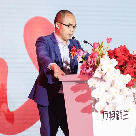 《自由篮球》圣诞潮装焕新，能力值服饰升级，福利喷漆大放送！