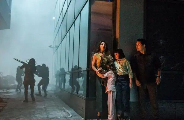 《Decrepit》惊悚首曝:沉浸式末世求生,探索未知新境界 《Decrepit》惊悚首曝:沉浸式末世求生,探索未知新境界