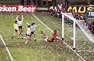 世界杯票价惊人揭秘：球迷热情被“榨干”新体验