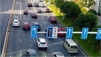 AI眼镜助力长沙交警：秒辨车辆信息，实时语音翻译显神威