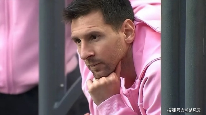 梅西印度行引发狂热，印度球迷掀翻球场，官方诚挚致歉！