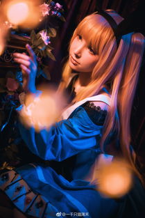 《永恒危机》爱丽丝COS惊艳亮相，揭秘幻境魅力新篇章