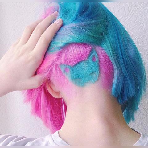 二次元女神纹身加持，踩兄狂潮新体验