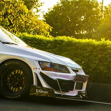 街霸主演挑衅真人快打，后者反击再掀跨界口水战