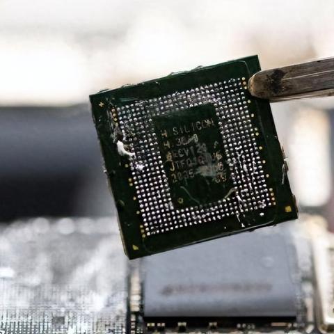 《33号远征队》新Boss硬核挑战，硬核玩家破防新体验