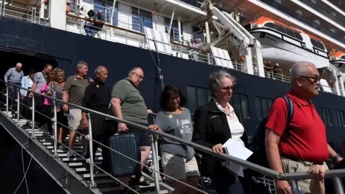 男子酒后丧命，邮轮冷藏室续航惊现悲剧