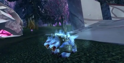 秘蓝岛白色熔岩犬，神秘岛屿的奇幻守护者