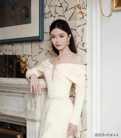 36岁文咏珊产后惊艳亮相，霸王茶姬婚礼现场美成焦点