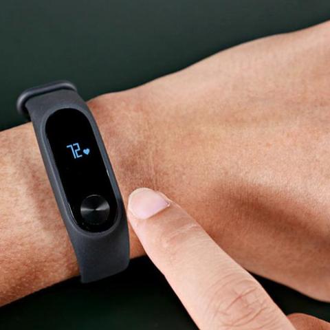 小米SU7明年全面升级，对标特斯拉，价格直冲两万，颠覆性换代来袭！