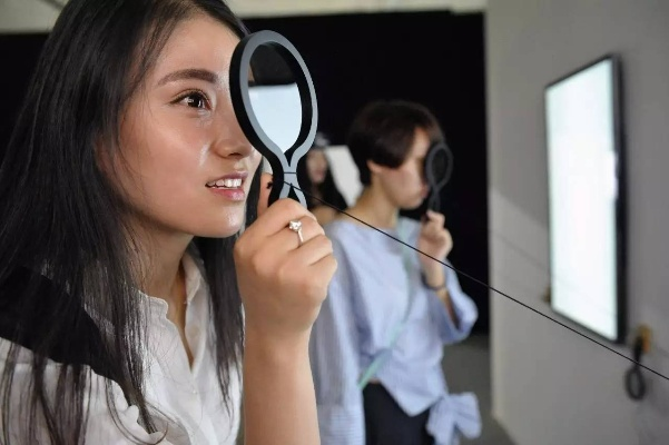 互动影游《嘘，美女拍摄中》首发惊爆价60元，独家体验新潮流！