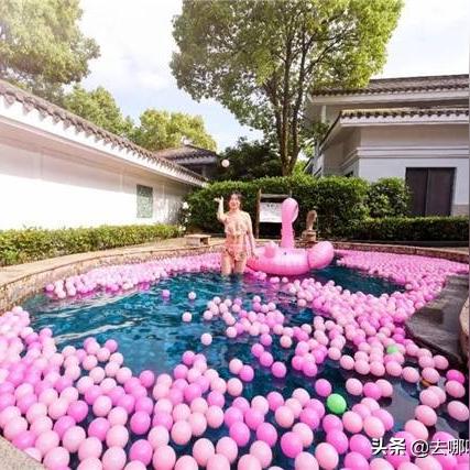 冬日温泉新体验，线条小狗「呱呱乐」DLC暖心上线