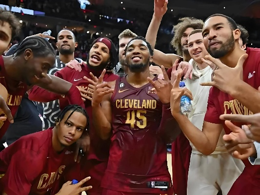 骑士八连胜结束,这是否预示着新赛季的开始