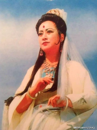 内衣奇遇记:超级女菩萨惊现同款囧事,揭秘时尚新潮流 内衣奇遇记:超级女菩萨惊现同款囧事,揭秘时尚新潮流