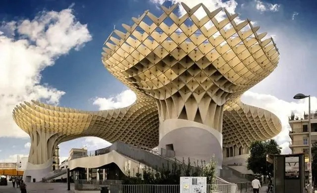 大阪世博会屋顶拆毁怒火，17亿巨资变废柴，环保设计理念再思考