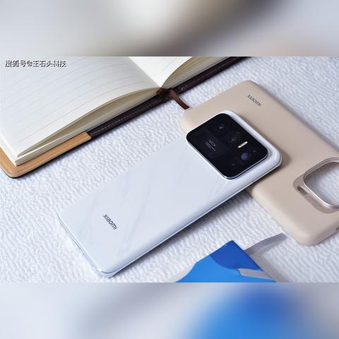 华为nova15 Ultra惊艳登场：6.8mm极致轻薄，nova Ultra新标杆！