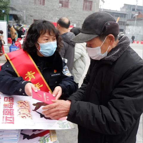 “萝卜纸巾猫”引爆文旅热潮，多地景区流量翻倍新体验