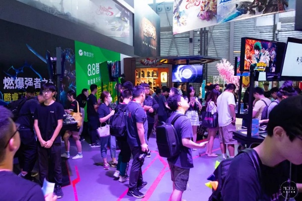 成都玩家周末狂欢，蓝色刺猬游戏新体验引爆热潮