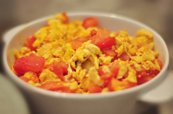 番茄稀缺价翻番,鸡蛋实惠仅三元,番茄炒蛋新挑战! 番茄稀缺价翻番,鸡蛋实惠仅三元,番茄炒蛋新挑战!