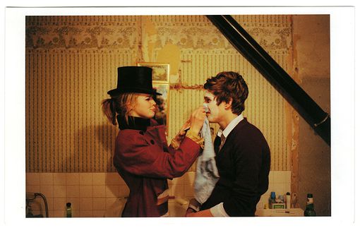 《甜蜜回忆重现，我们曾共度时光》