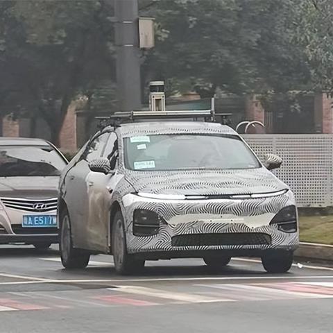 四川飞海南提特斯拉：老款车价不变续航却缩水，揭秘新陷阱