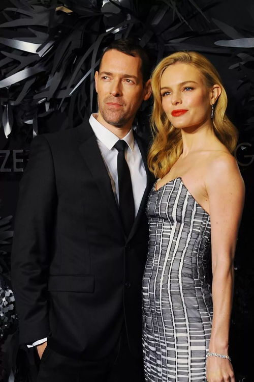 卡戴珊圣诞盛宴,导演感恩“吃鸡”之旅 卡戴珊圣诞盛宴,导演感恩“吃鸡”之旅