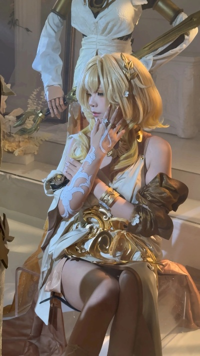 《崩坏星穹》阿格莱雅体模写真，惊艳再现新风尚