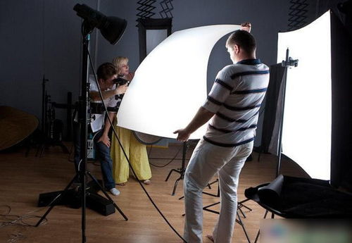 梨体写真花絮大揭秘：探寻游戏美学的独特魅力