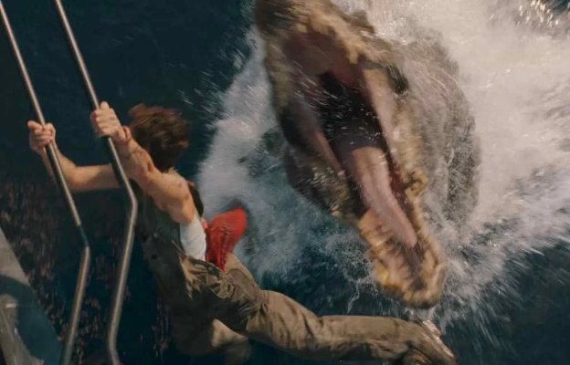 澳洲惊悚片《杀人鲸》预告：血液惊变“排泄物”引热议