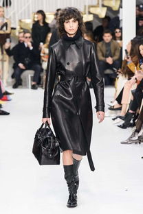 洛奇潮流季服装盛宴,打造冬季时尚新风尚 洛奇潮流季服装盛宴,打造冬季时尚新风尚