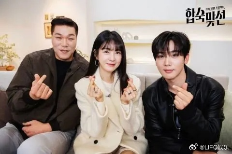 母子同住见证爱情，创新合宿恋综新体验