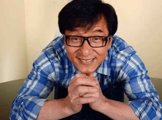 成龙父教严苛：三不碰原则险触线，责任与担当并存