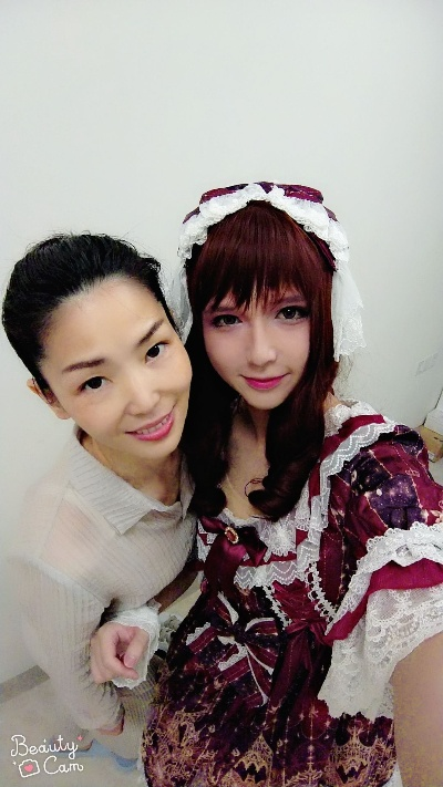 中考换亲姐cos委托背后：揭秘游戏编辑严正批判新视角