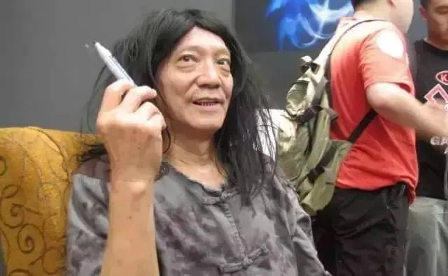 缅怀袁祥仁：成龙致敬师兄，传承精神永怀念