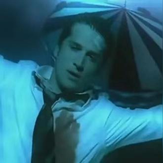 克劳馥庄园的时间密码，1996是劳拉的出生证明