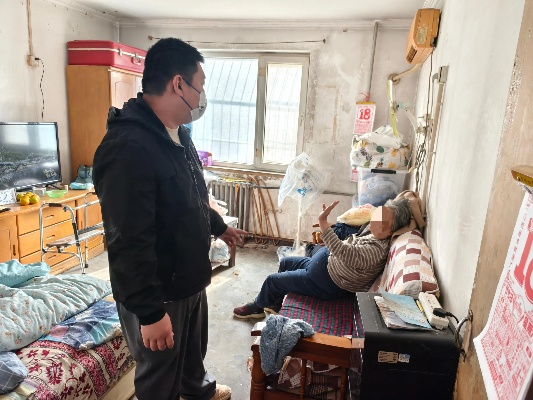 热心邻居勇救沉迷游戏玩家，创新救援诠释邻里情深