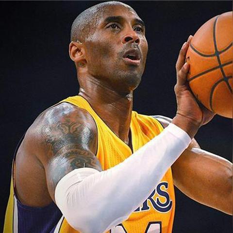 科比妻子发声背后，为什么游戏玩家更懂「未完成的遗憾」