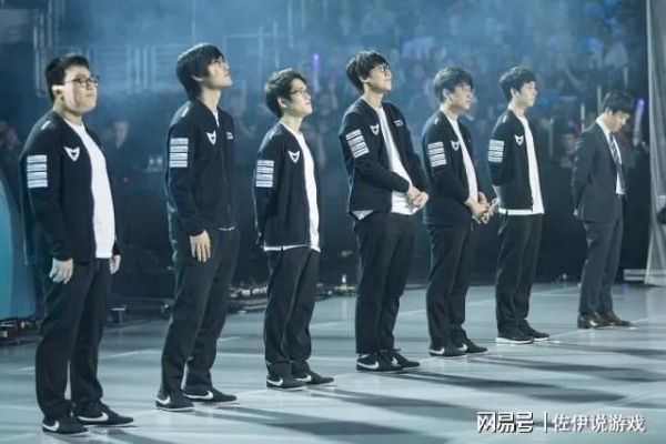 LOL崩服十年续约疑云,网友热议:草台班子如何逆袭? LOL崩服十年续约疑云,网友热议:草台班子如何逆袭?