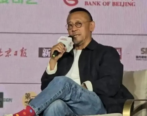 姜文63岁生日自拍曝光,风采依旧,揭秘岁月无痕的秘密! 姜文63岁生日自拍曝光,风采依旧,揭秘岁月无痕的秘密!