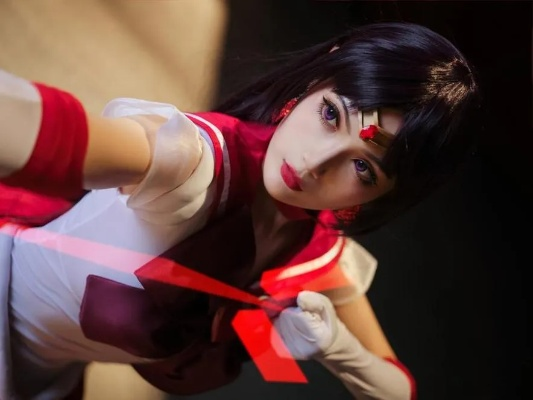 日本COS女神魅力绽放，细节之美尽显风采