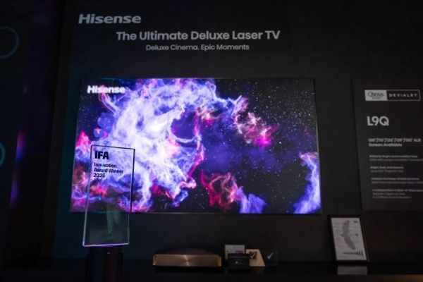 海信巨幕MicroLED电视震撼登场:2488万灯珠,亮度突破万尼特,视觉盛宴新标杆 海信巨幕MicroLED电视震撼登场:2488万灯珠,亮度突破万尼特,视觉盛宴新标杆