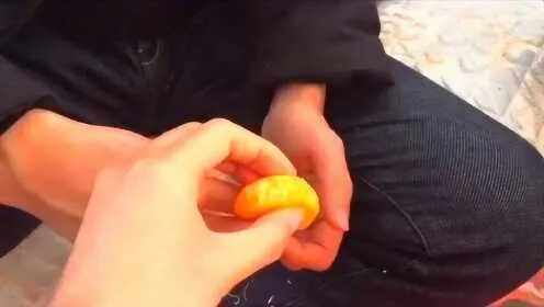 女婿神操作！岳父游戏搭档，手搓雕像心意浓